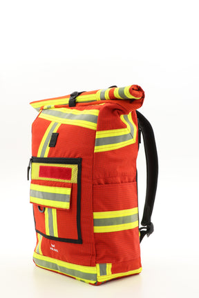 Rolltop Rucksack rot aus upgecycelter Feuerwehrkleidung 63x27x17cm