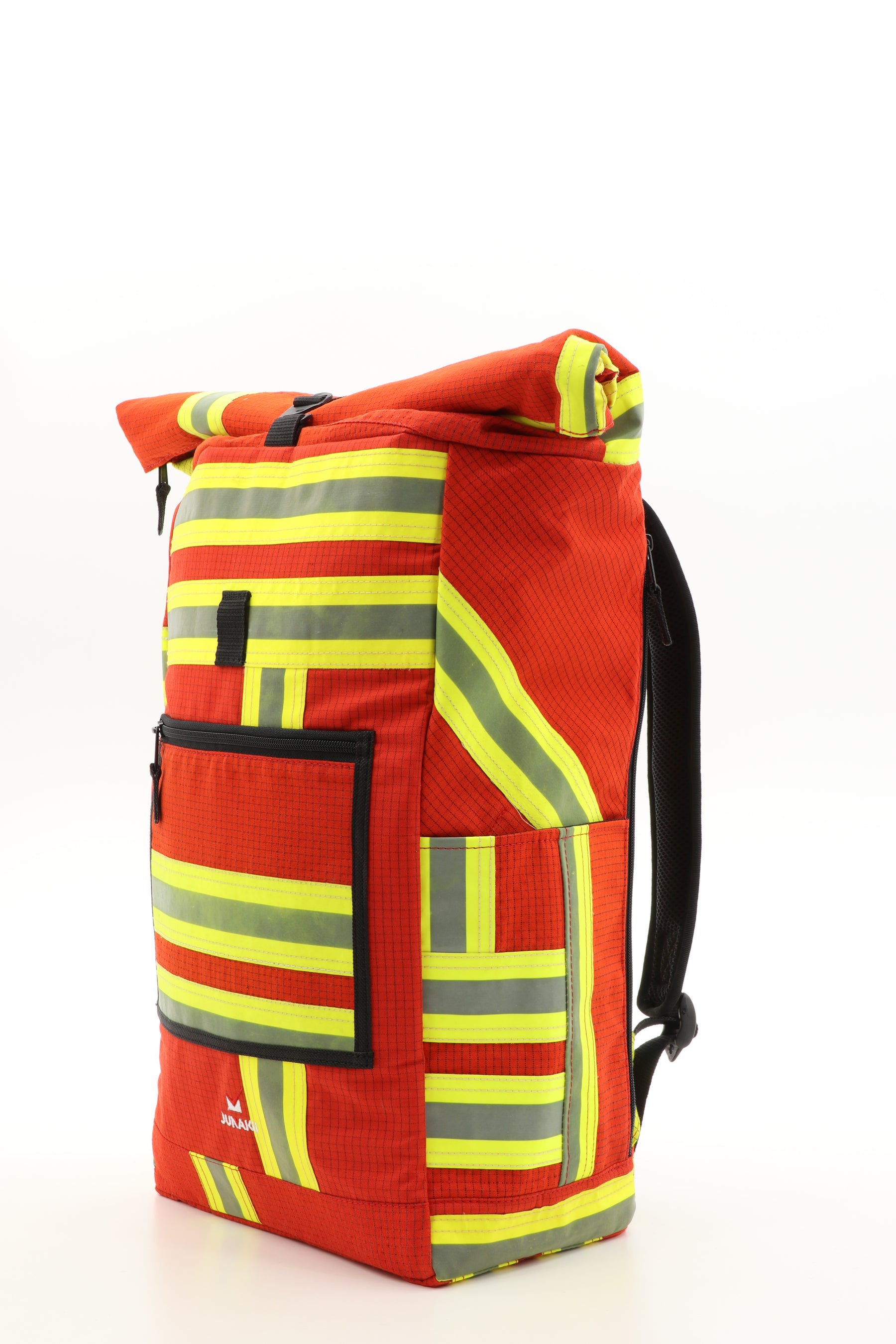 Rolltop Rucksack rot aus upgecycelter Feuerwehrkleidung 63x27x17cm