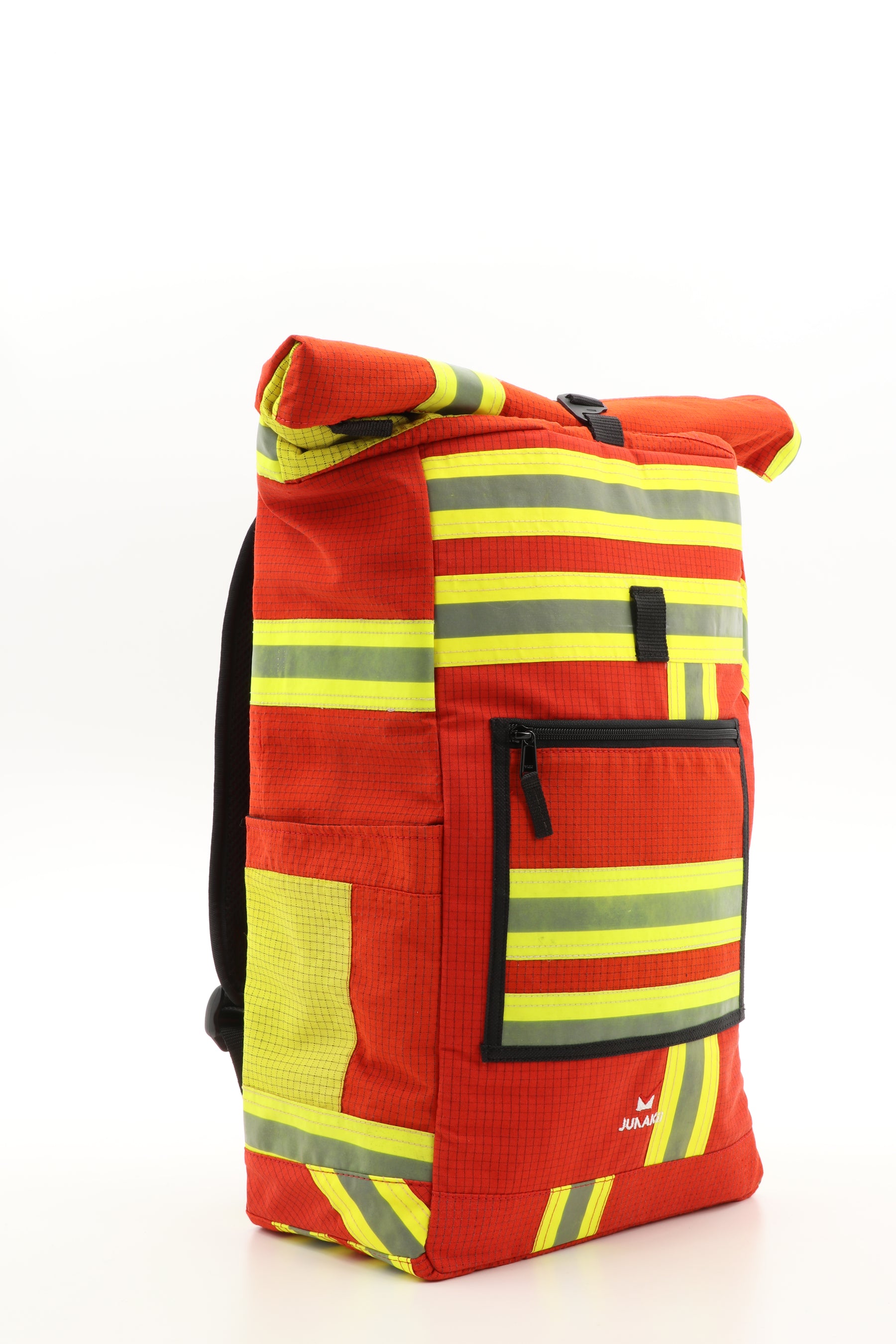 Rolltop Rucksack rot aus upgecycelter Feuerwehrkleidung 63x27x17cm
