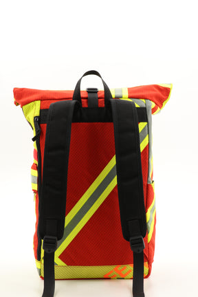 Rolltop Rucksack rot aus upgecycelter Feuerwehrkleidung 63x27x17cm