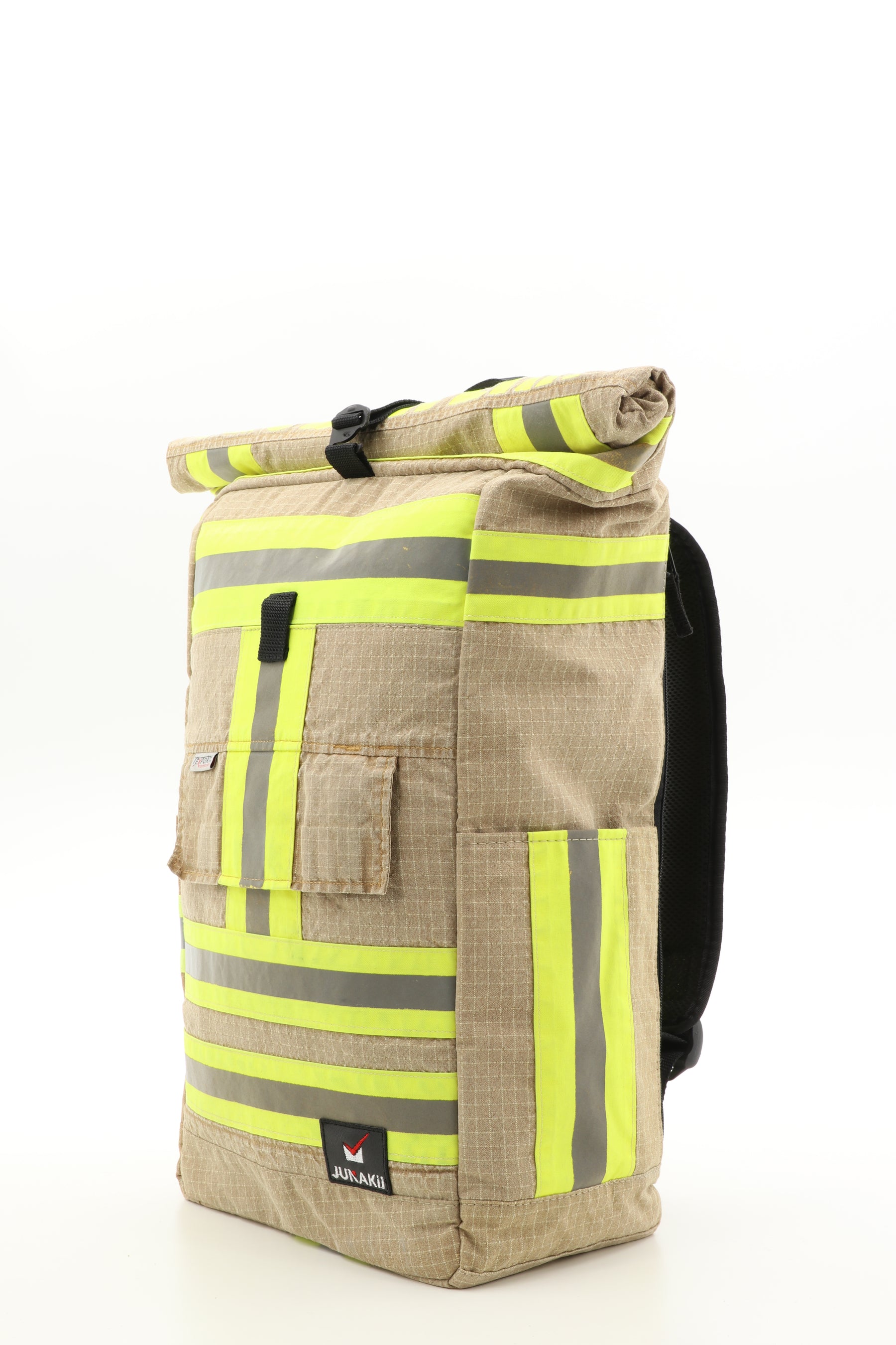 Rolltop Rucksack beige aus upgecycelter Feuerwehrkleidung 63x27x17cm