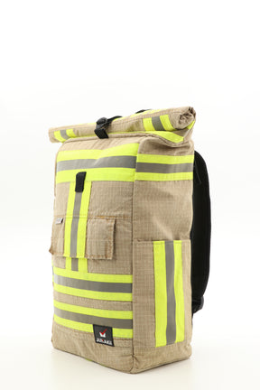 Rolltop Rucksack beige aus upgecycelter Feuerwehrkleidung 63x27x17cm