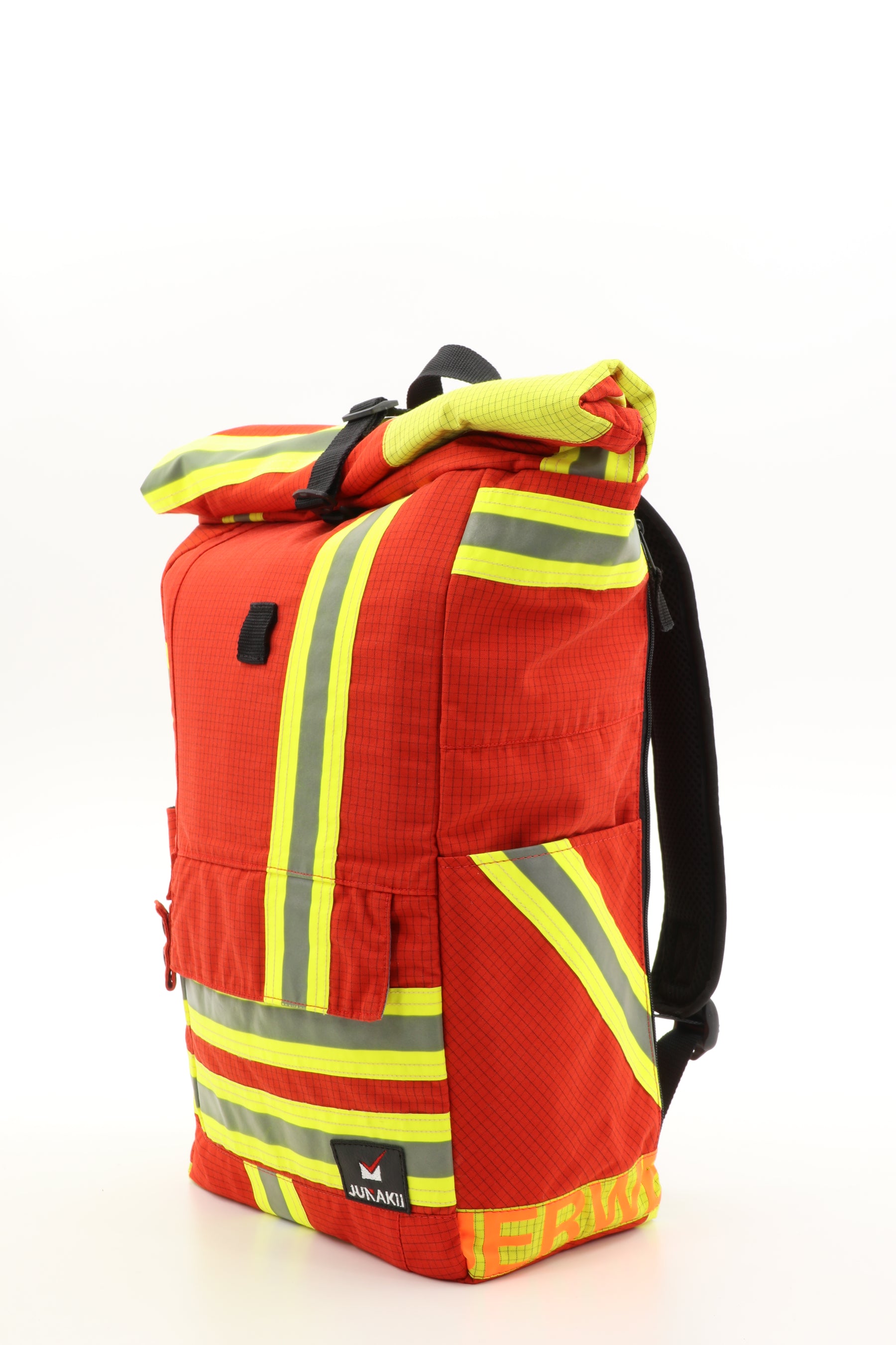 Rolltop Rucksack rot aus upgecycelter Feuerwehrkleidung 63x27x17cm