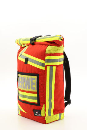 Rolltop Rucksack rot aus upgecycelter Feuerwehrkleidung 63x27x17cm