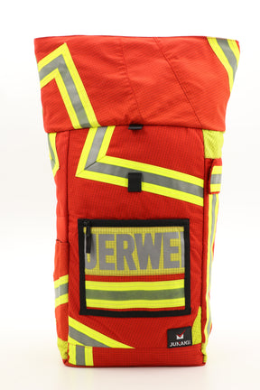 Rolltop Rucksack rot aus upgecycelter Feuerwehrkleidung 63x27x17cm