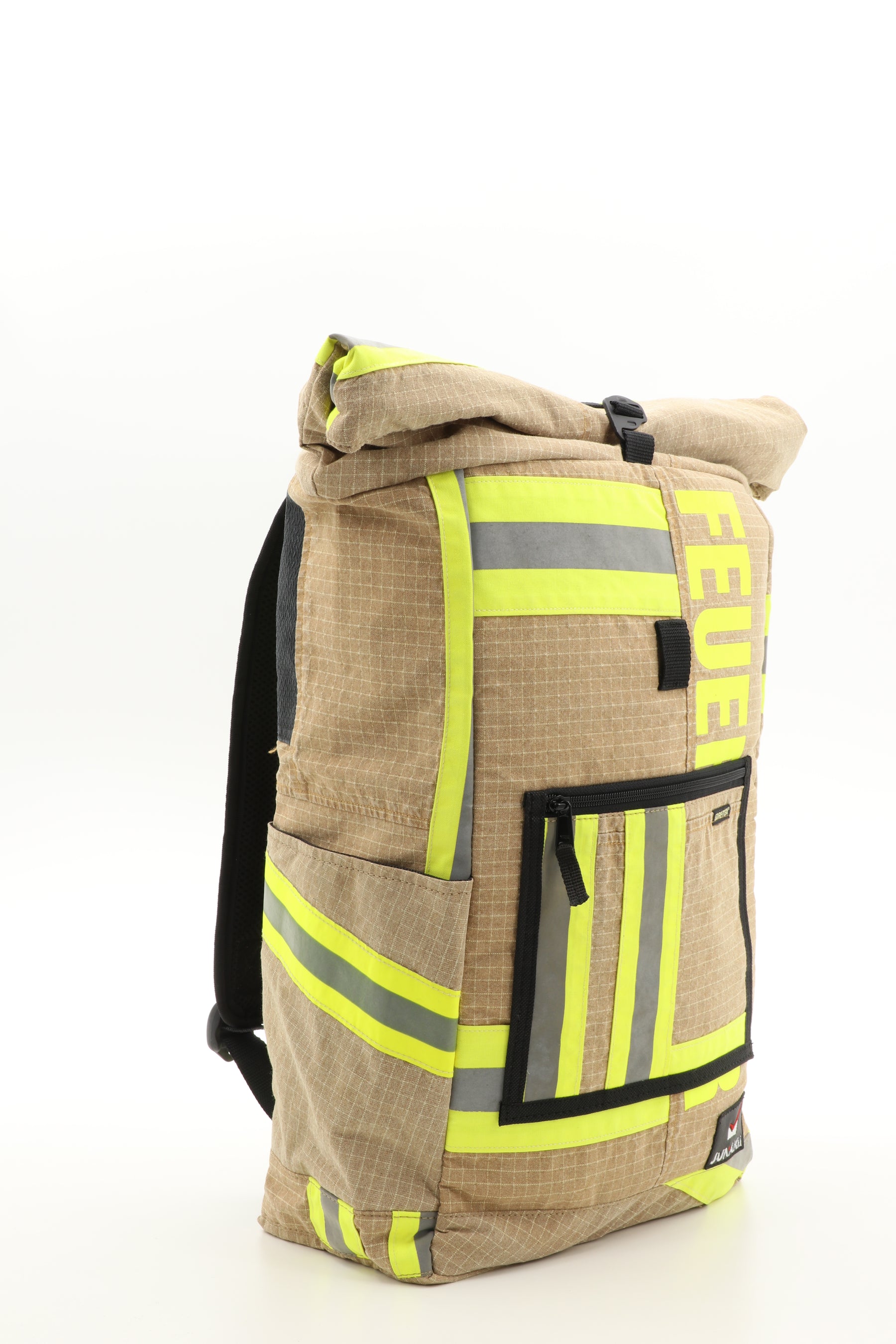 Rolltop Rucksack beige aus upgecycelter Feuerwehrkleidung 63x27x17cm