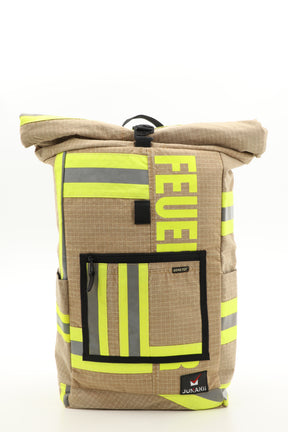 Rolltop Rucksack beige aus upgecycelter Feuerwehrkleidung 63x27x17cm