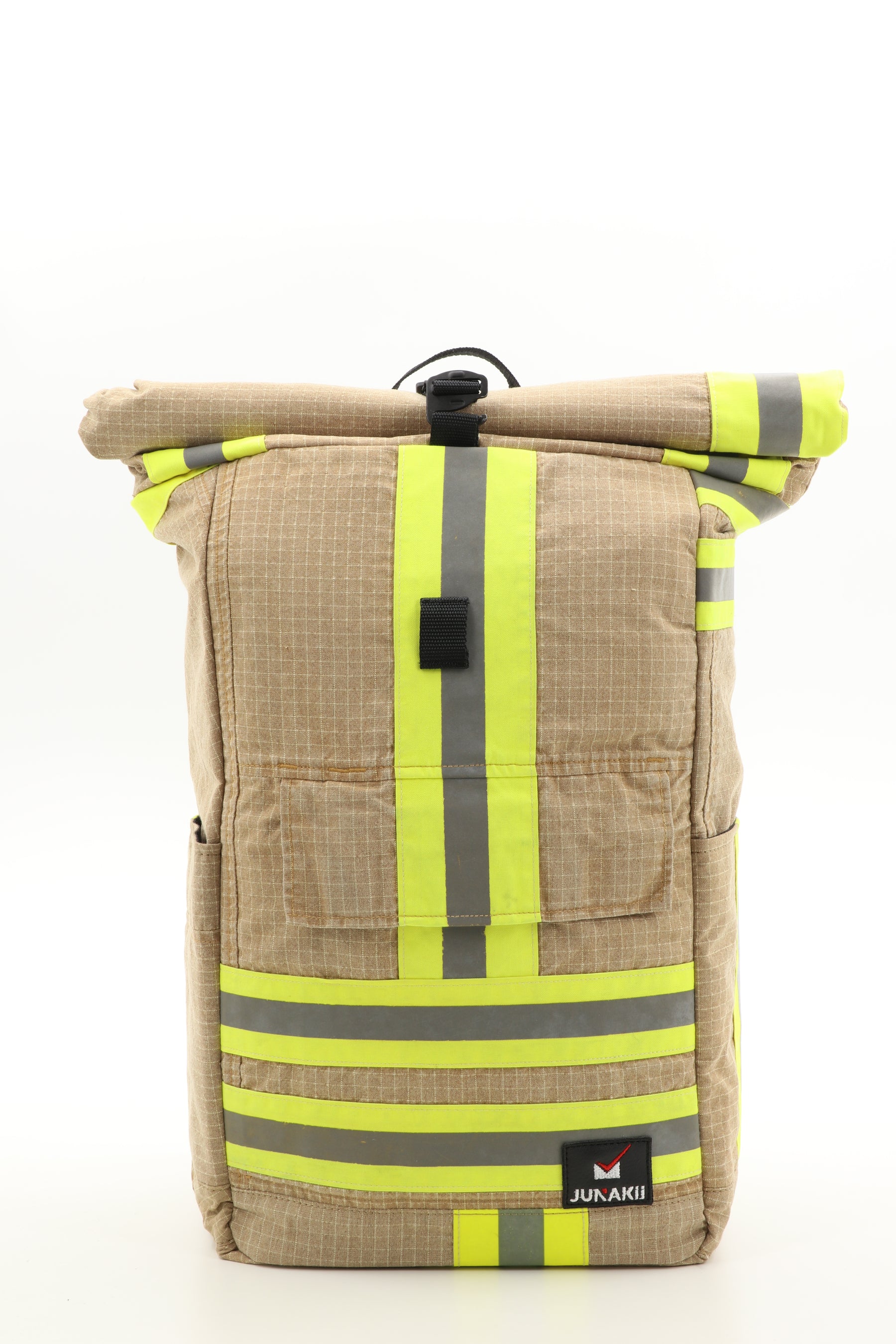 Rolltop Rucksack beige aus upgecycelter Feuerwehrkleidung 63x27x17cm