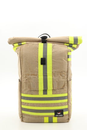 Rolltop Rucksack beige aus upgecycelter Feuerwehrkleidung 63x27x17cm