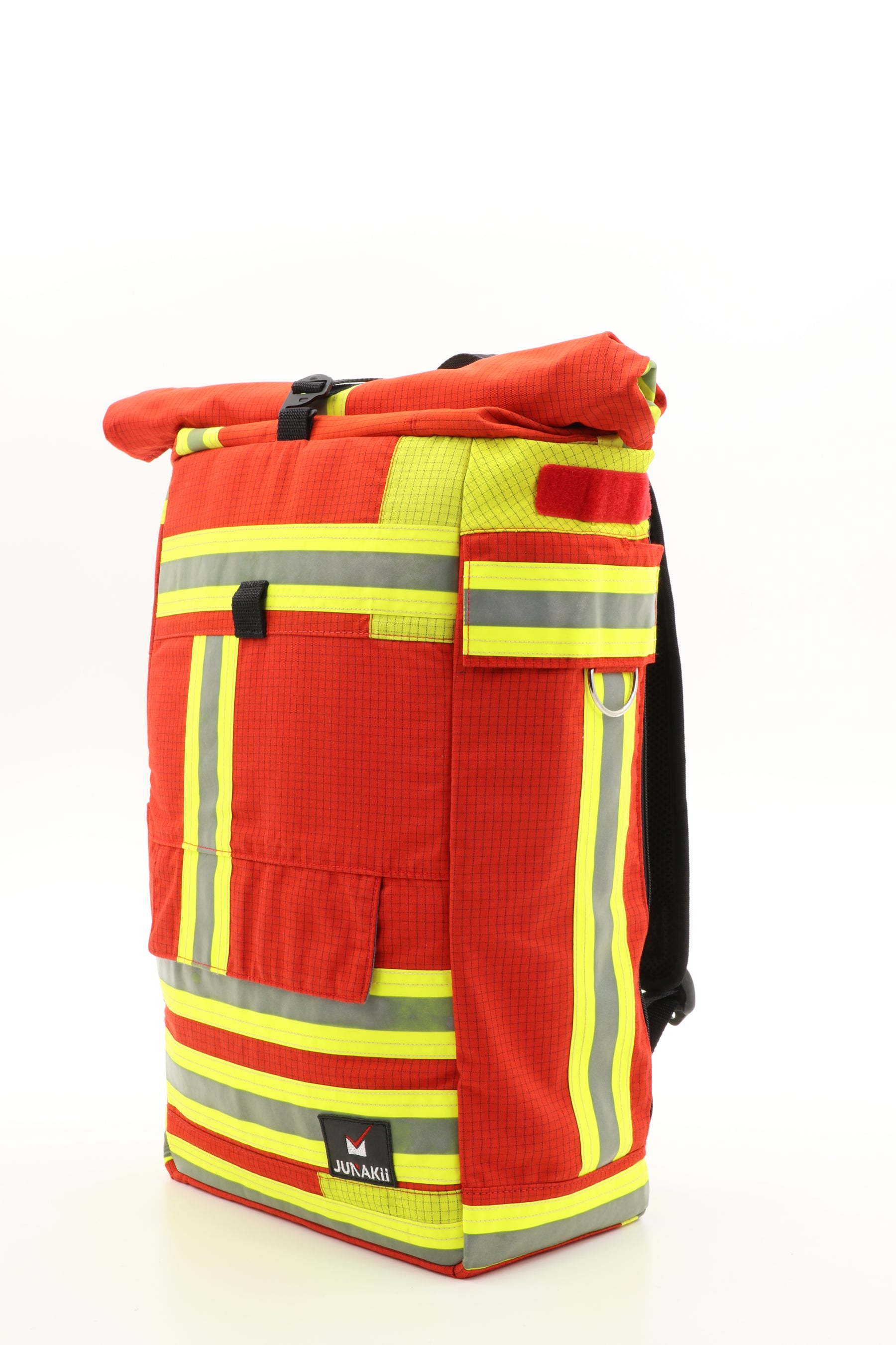 Rolltop Rucksack rot aus upgecycelter Feuerwehrkleidung 63x27x17cm