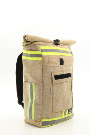 Rolltop Rucksack beige aus upgecycelter Feuerwehrkleidung 63x27x17cm