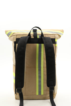 Rolltop Rucksack beige aus upgecycelter Feuerwehrkleidung 63x27x17cm