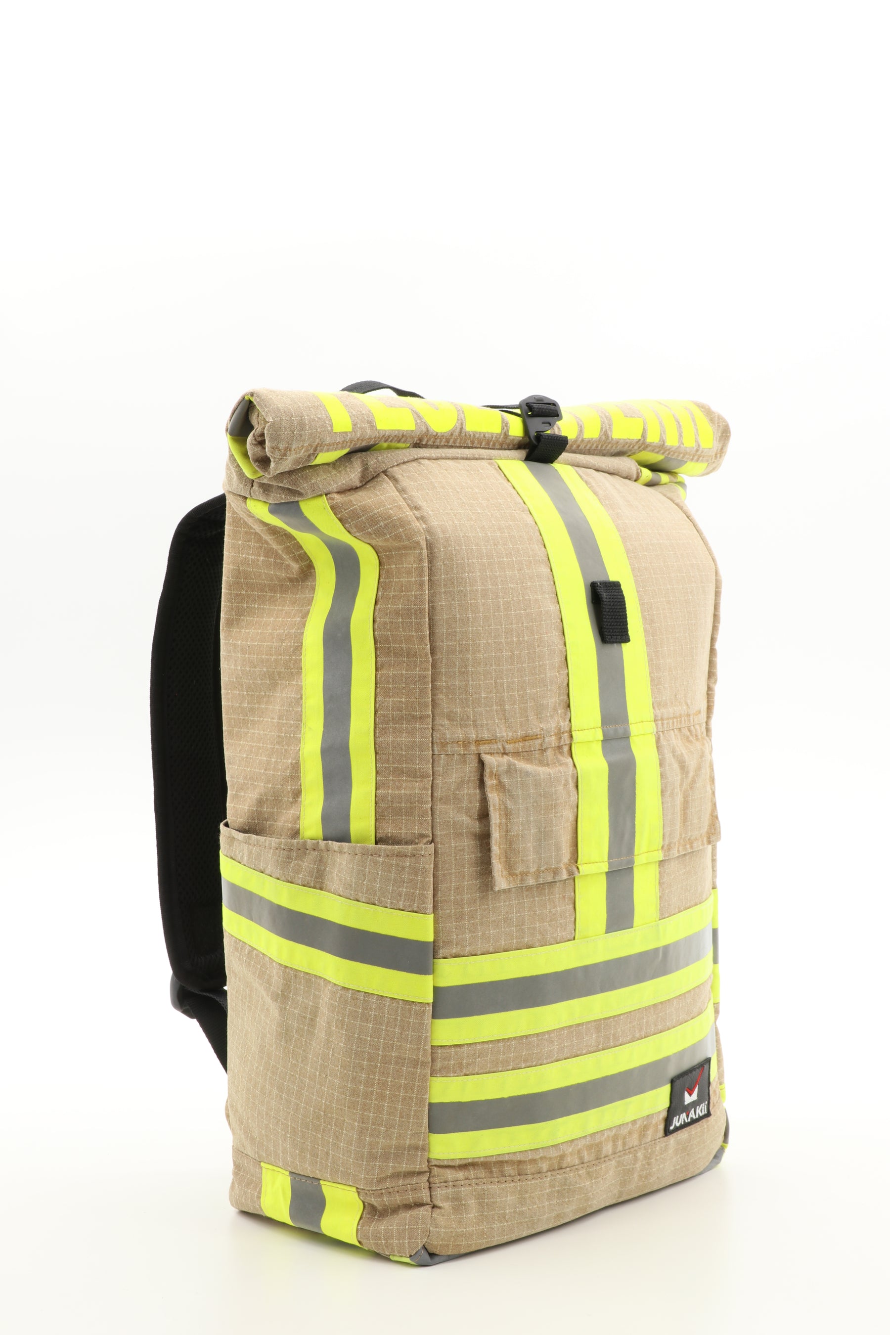 Rolltop Rucksack beige aus upgecycelter Feuerwehrkleidung 63x27x17cm