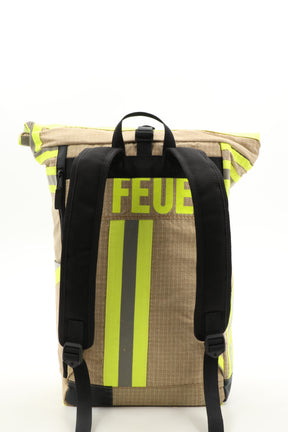 Rolltop Rucksack beige aus upgecycelter Feuerwehrkleidung 63x27x17cm