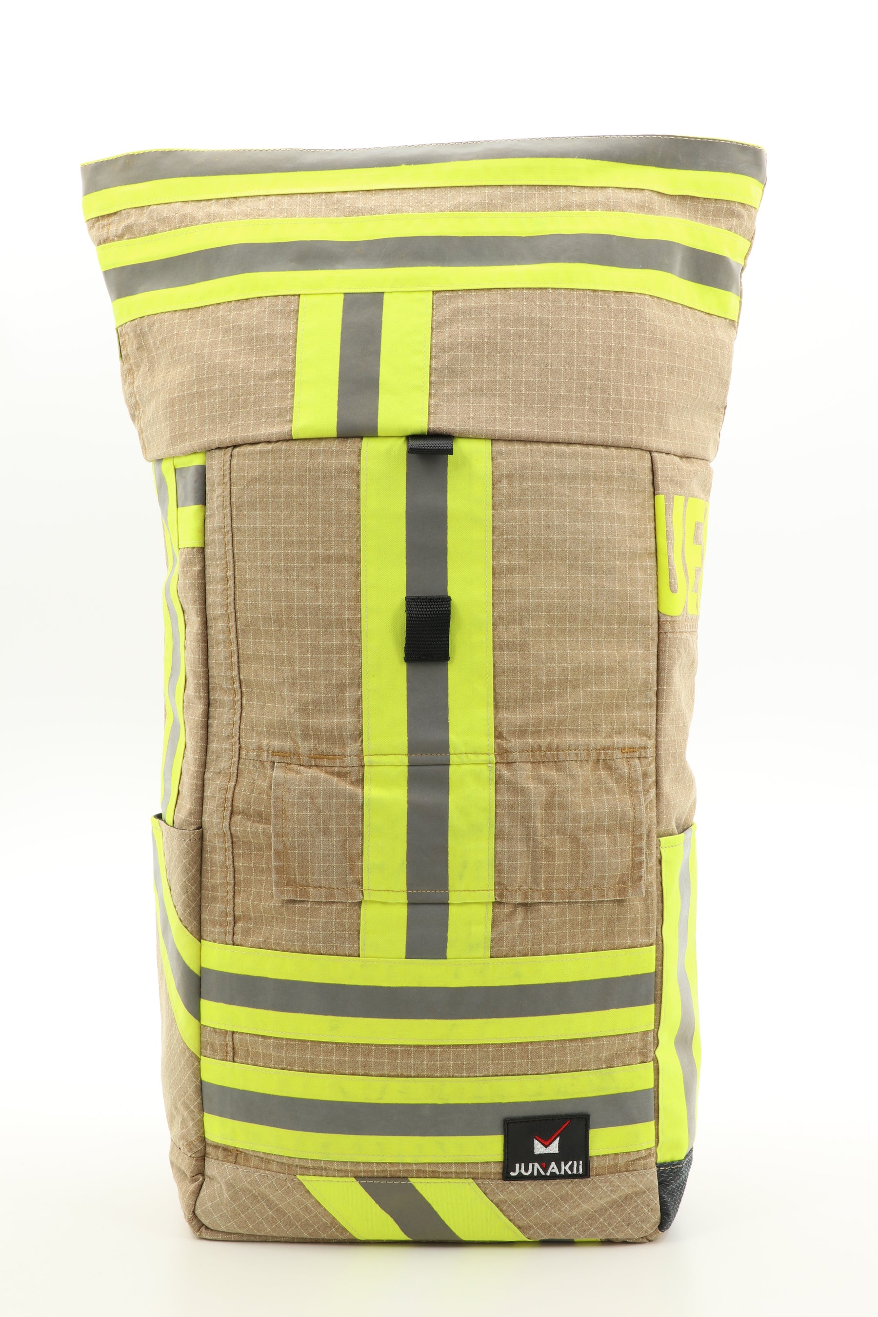 Rolltop Rucksack beige aus upgecycelter Feuerwehrkleidung 63x27x17cm