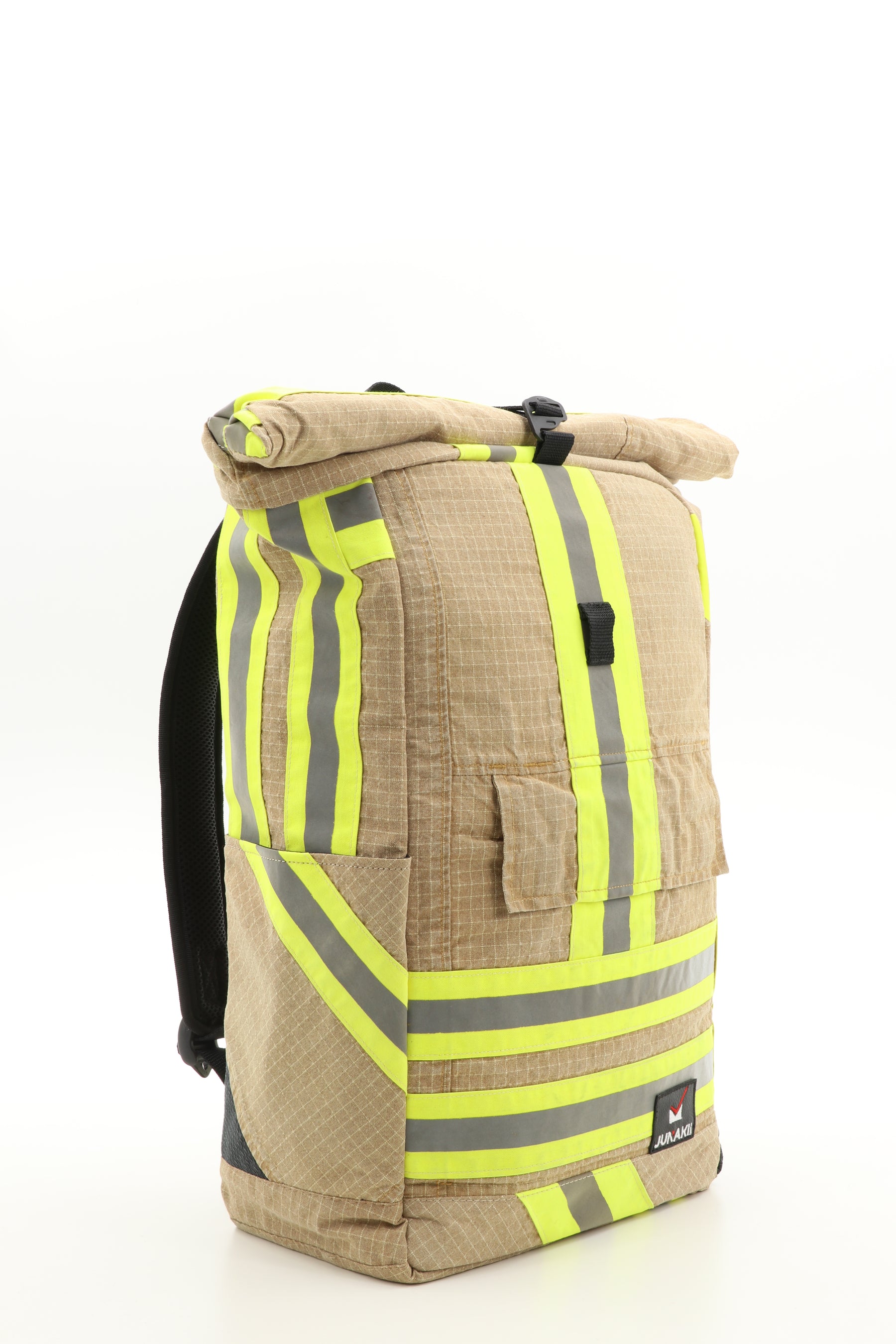 Rolltop Rucksack beige aus upgecycelter Feuerwehrkleidung 63x27x17cm
