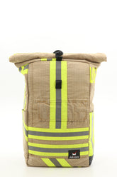Rolltop Rucksack beige aus upgecycelter Feuerwehrkleidung 63x27x17cm